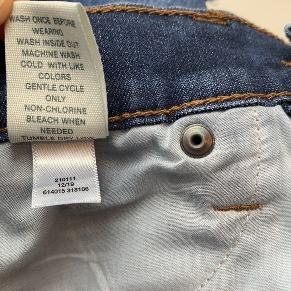 Mudd High-Rise Shortie Distressed  Jean Shorts with Flex Stretch size 5 - Picture 7 of 7